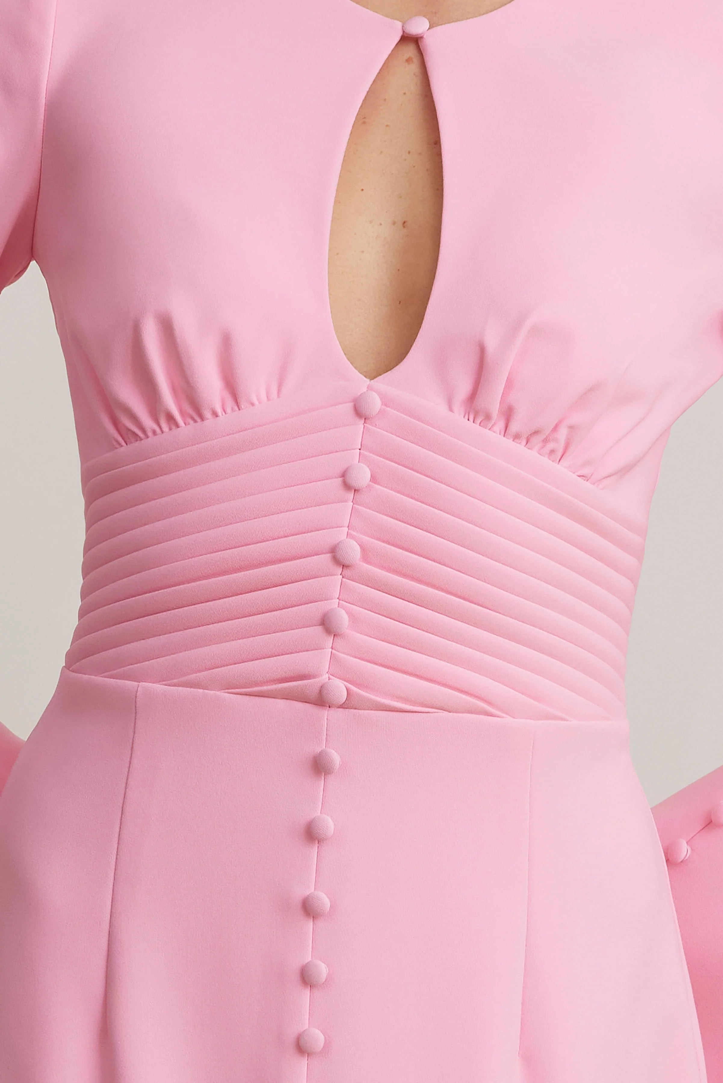 ROXIE Keyhole Micro Button Detail Midi Dress In Pink - Image 2